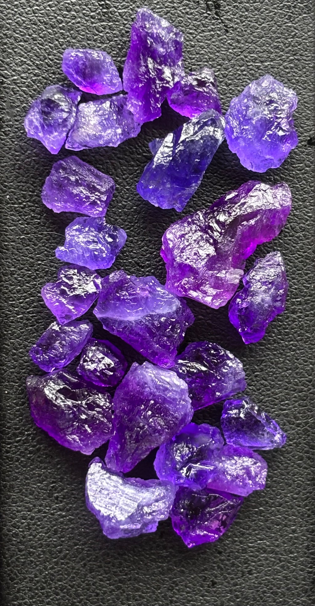 32 CT Natural Rough Hackmanite – UV Color Change Rare Gemstone
